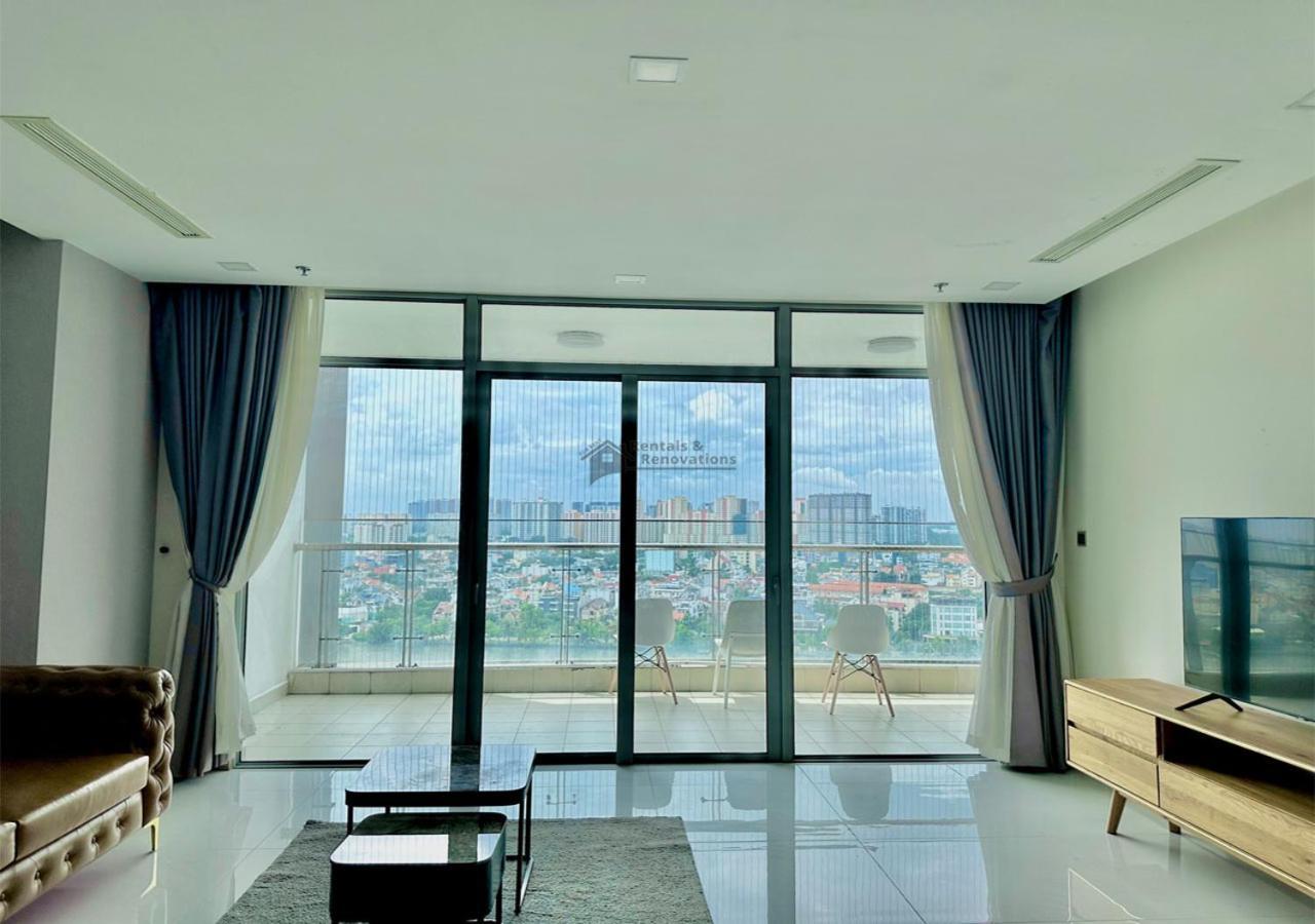 The Vinhomes Central Park Apartments - The Buildings Surrounding Landmark 81 Ho Chi Minh City Exterior photo