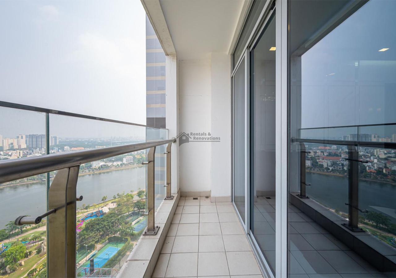 The Vinhomes Central Park Apartments - The Buildings Surrounding Landmark 81 Ho Chi Minh City Exterior photo