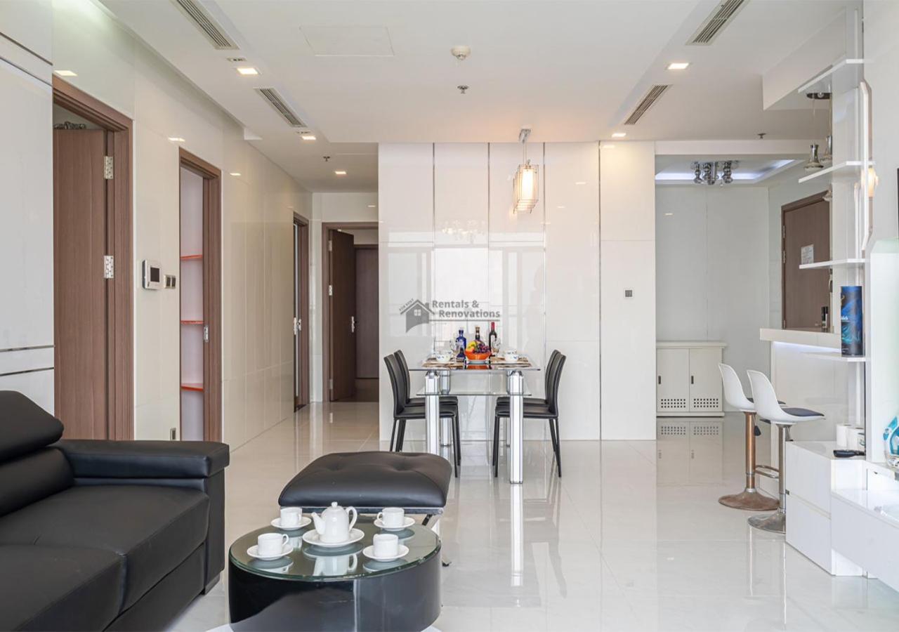 The Vinhomes Central Park Apartments - The Buildings Surrounding Landmark 81 Ho Chi Minh City Exterior photo