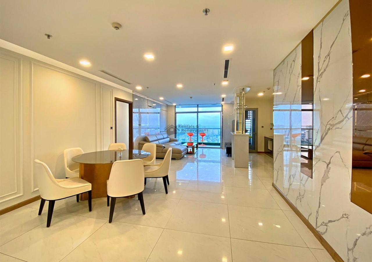 The Vinhomes Central Park Apartments - The Buildings Surrounding Landmark 81 Ho Chi Minh City Exterior photo