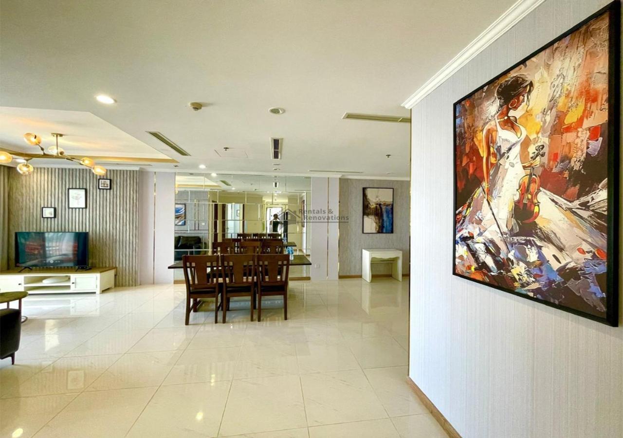 The Vinhomes Central Park Apartments - The Buildings Surrounding Landmark 81 Ho Chi Minh City Exterior photo