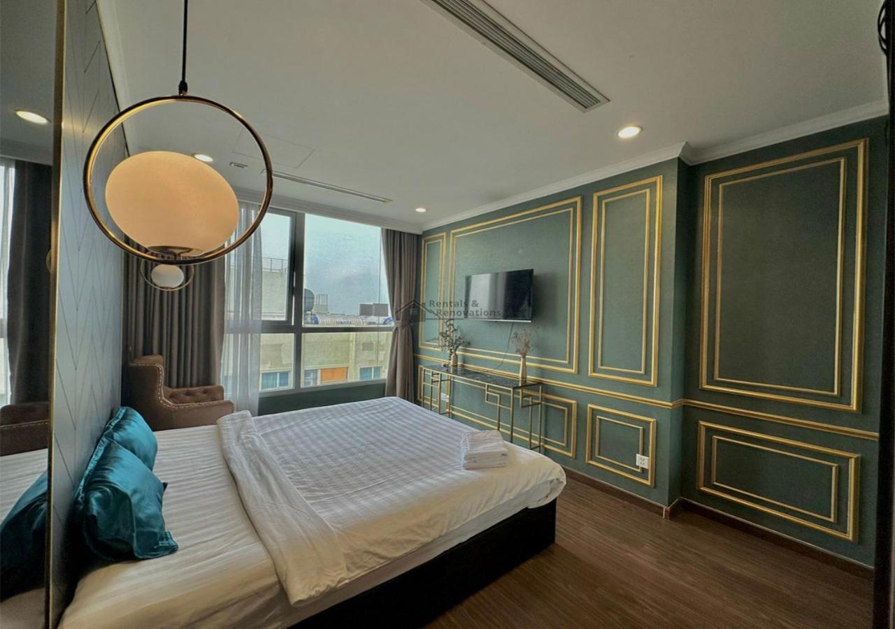 The Vinhomes Central Park Apartments - The Buildings Surrounding Landmark 81 Ho Chi Minh City Exterior photo